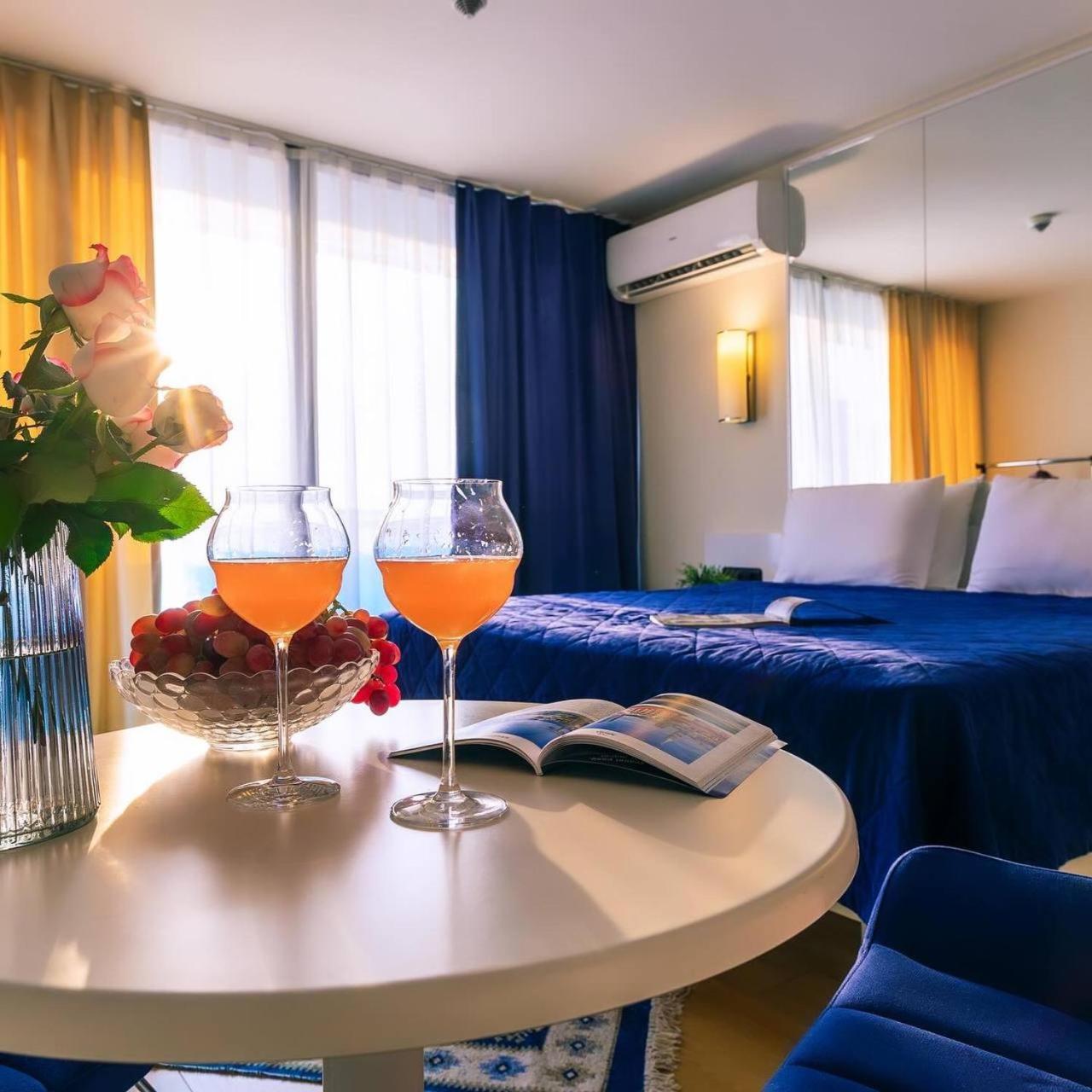 Orbi City Amazing Apartments Batumi Exterior photo