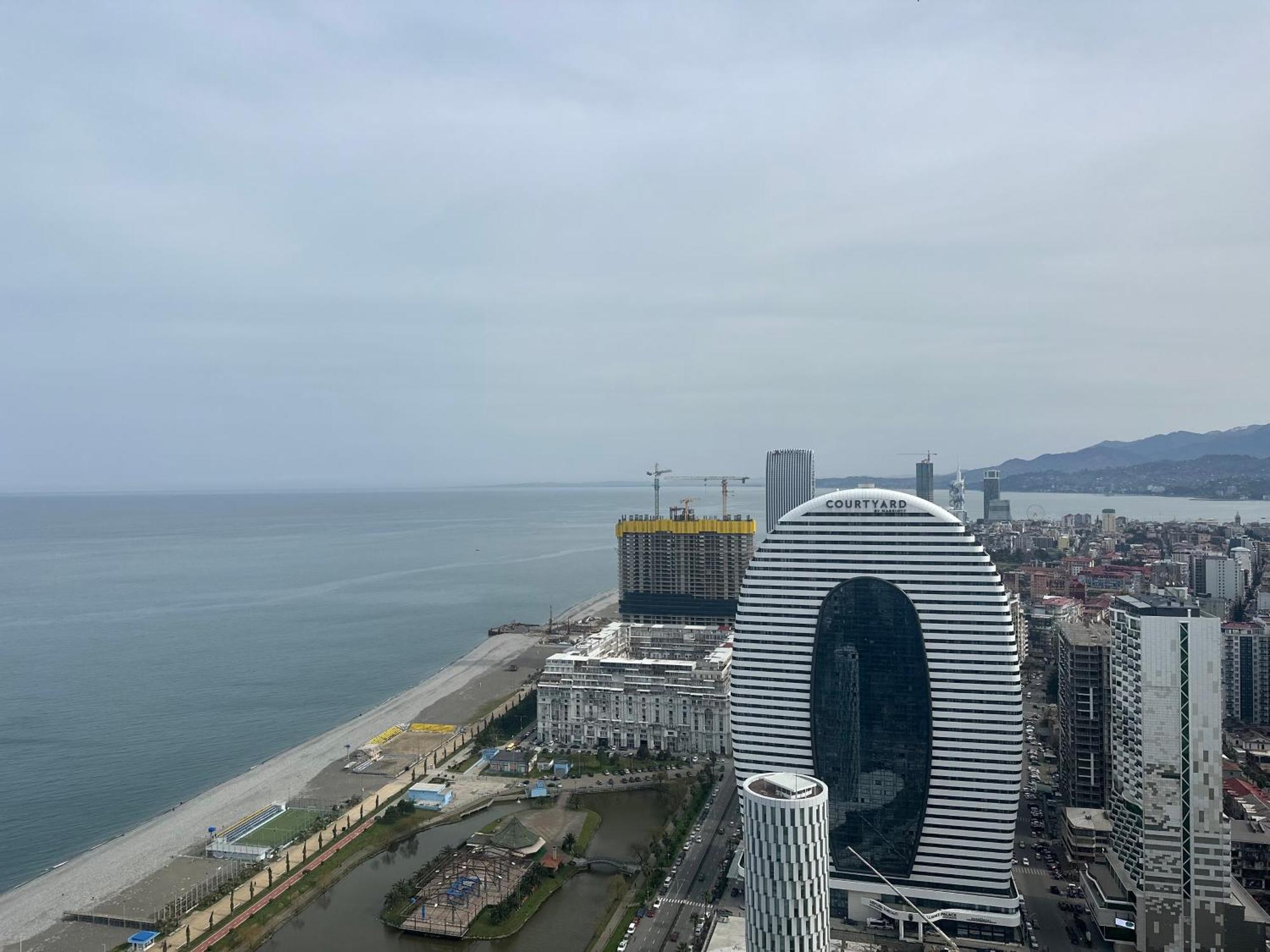 Orbi City Amazing Apartments Batumi Exterior photo