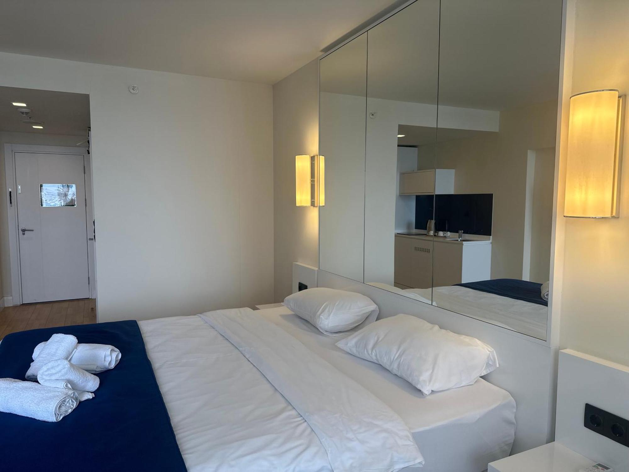 Orbi City Amazing Apartments Batumi Exterior photo